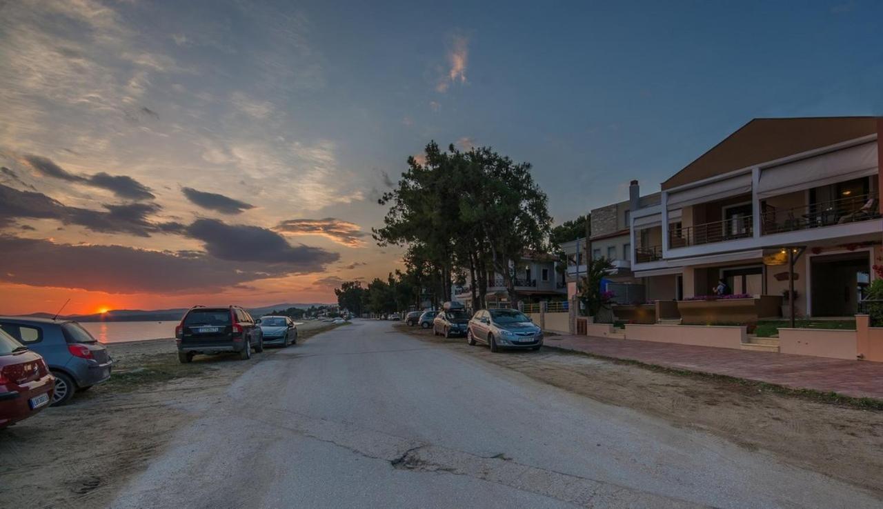 Studio Nikiti Beach Esterno foto